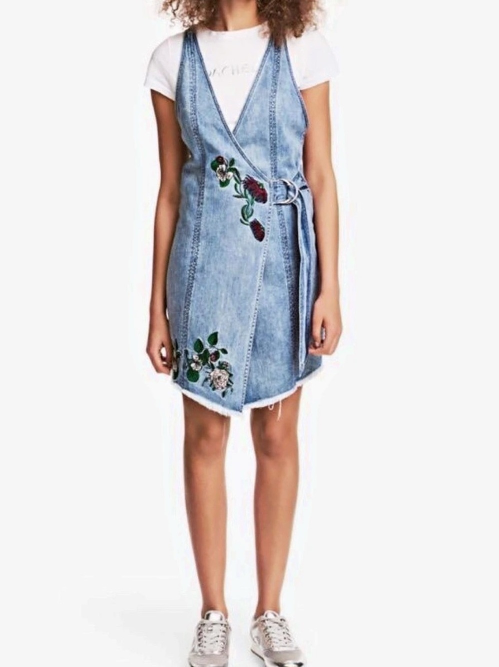 Coachella Embroidered Denim Mini Dress Size Medium 10